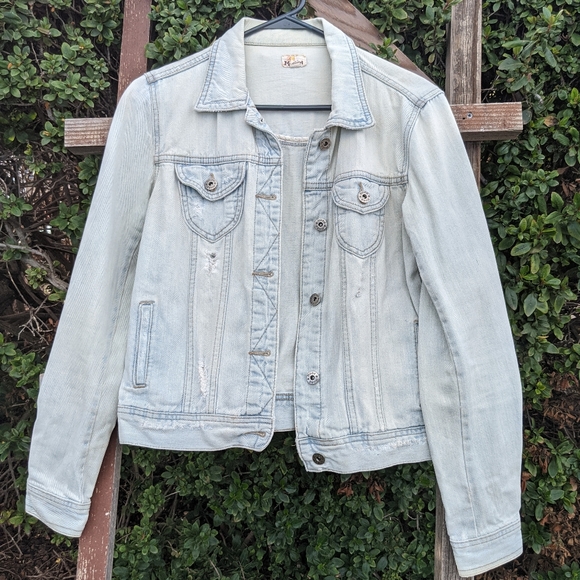 Mudd Distressed Denim Jacket Size: Medium - Picture 1 of 14